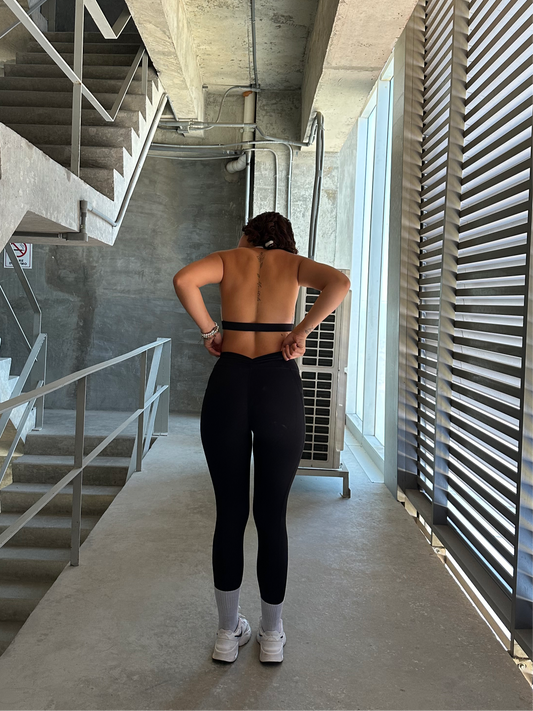 Backless top y leggings